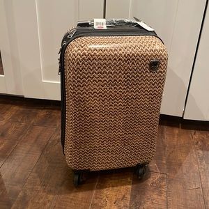 Beautiful, carry on suitcase, rolling luggage from HEYS!